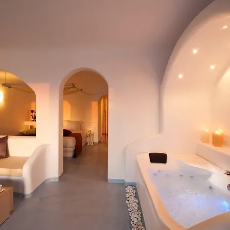 Absolute Bliss Imerovigli (Santorini)