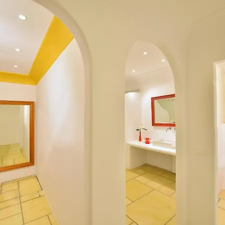 Absolute Bliss 4* Imerovigli (Santorini)