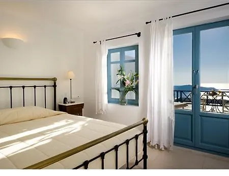 Absolute Bliss Imerovigli (Santorini)
