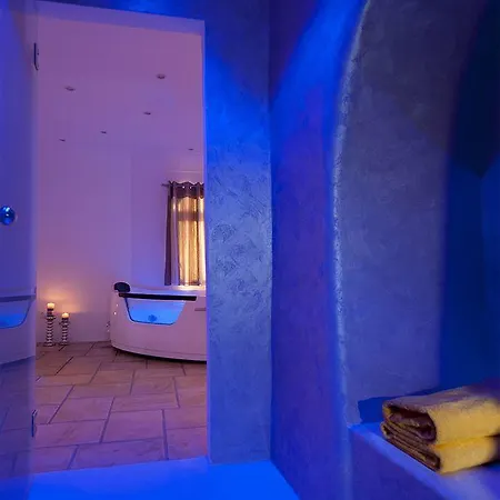Absolute Bliss Imerovigli (Santorini)